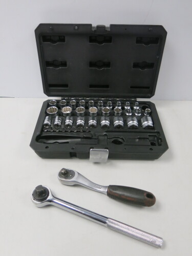 Magnusson Socket Set with 2 x Non Matching Rachets.