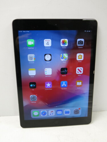 Apple iPad Air, Model A1474, 16GB.