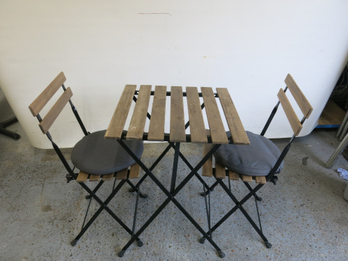 4 x Tarno Wooden Slatted Table with 8 x Tarno Chairs & Cushions. Size H75 x W55 x D55cm.