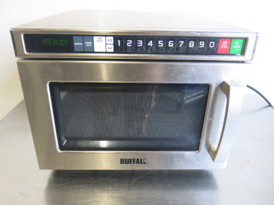 Buffalo Commercial Programmable 1800w Microwave, Model FB865. NOTE: filter requires attention.