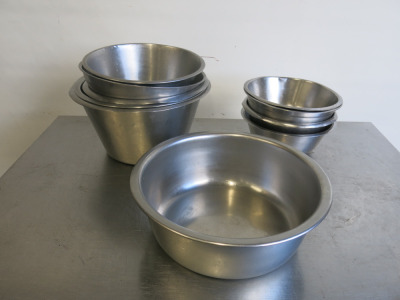 10 x Assorted Stainless Steel Mixing Bowls.