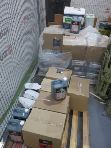 Pallet of Floor Levelling Compound & Polymer Liquid to Include: Approx 32 Bags of Trade Flow 20kg Multi Purpose Two Part Smoothing Compound, 32 x Trade Flow Liquid Multi Purpose Double Component Smoothing & Levelling Compound (5L) & 20 x Ultra Floor Level