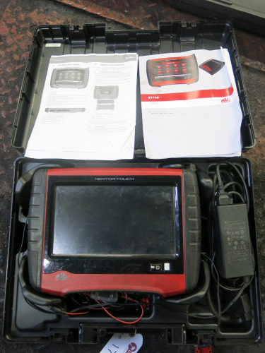 Mac Tools ET750 Mentor Touch Diagnostics Unit, S/N 2017-08, S/N 2870130230. In Carry Case with Instruction Manual.