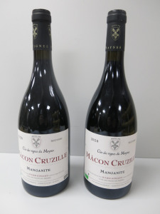 WITHDRAWND DUE TO ROT CLAIM: 2 x Bottles Macon Cruzille Manganite Red Wine, 2020, 750ml.