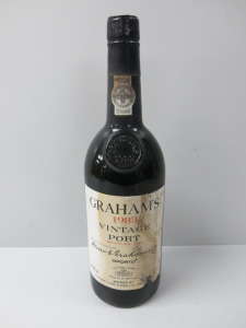 WITHDRAWN DUE TO ROT CLAIM: Grahams 1983 Vintage Port, Bottled in 1985, 75cl.