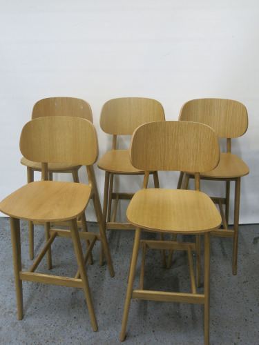 5 x Wooden Oak Frame High Back Stall in Natural Finish, Size 110cm.