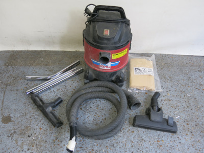 Vac King Wet & Dry Vacuum Cleaner, Model CVAC20P. Comes with Hoses & Attachments (As Viewed/Pictured).