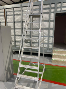 Lyte 9 Tread Aluminium Steps, Open Height Platform 220cm.