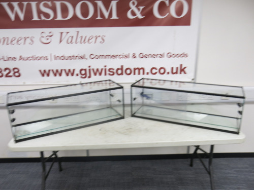 2 x Sayl Glass Counter Display Cases with Sliding Door & Shelf. Size H30 x W90 x D30cm.