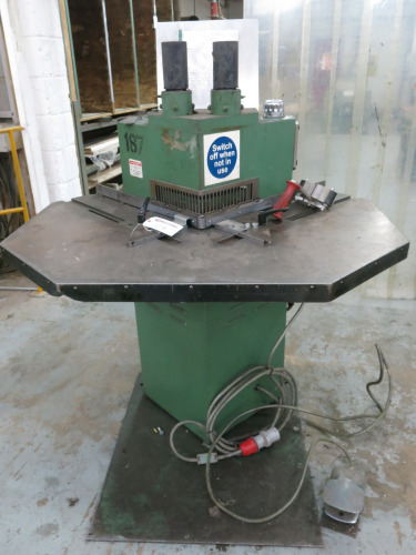 Unbranded Hydraulic Adjustable Corner Notcher, 3 Phase.