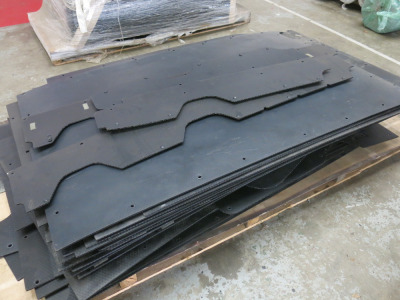 Pallet of Approx 35 x Sheets of Black Click Together Corex Type Boarding. Size 176 x 108cm.