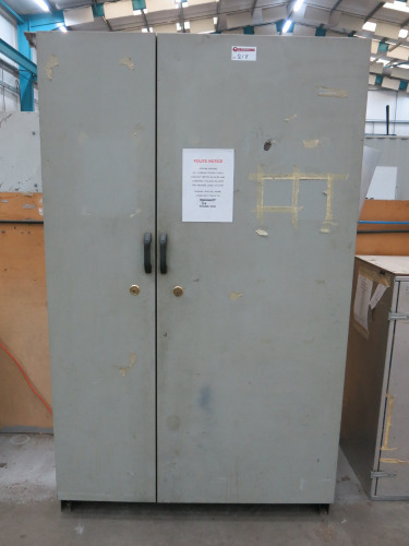 Anti Static 2 Door Cabinet with Extension Sockets. Size 216 x W132 x D68cm. NOTE: 1 lock drilled, no keys.