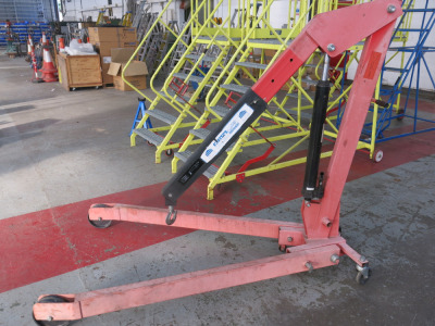 Mobile Sealey Engine Hoist, Capacity 2000kg.