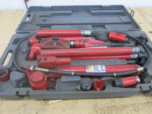 Sealey Super Snap Hydraulic Body Frame Repair Pump Kit, 10 Ton in Carry Case.