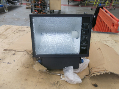 Supalux Alton Floodlight 400w. New/Unused.