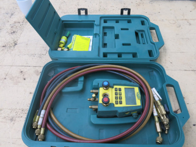 Refco Digimon Digital Manifold 2 Valve Refrigeration Testing Equipment in Carry Case,