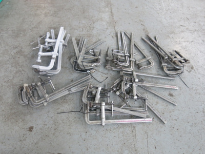 28 x Assorted Size Medium Metal Clamps.