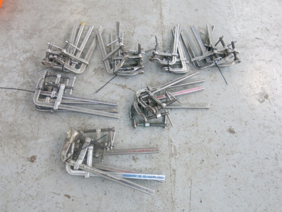 28 x Assorted Size Medium Metal Clamps.