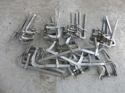 28 x Assorted Size Medium Metal Clamps.