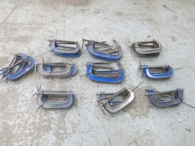 40 x Assorted Size Medium Metal G Clamps, Mainly Record.