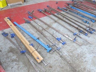 40 x Assorted Size Large Metal Sash Clamps.