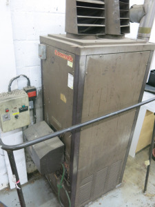 Powrmatic Oil Fired Factory Space Heater, Model CP0100, S/N 1WM11 with MU-WAY Burner. NOTE: buyer to disconnect & leave good (LOCATION SHED 1).