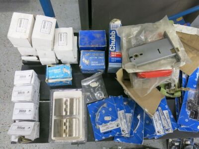Box Containing Quantity of Locks, Fixings and Handles to Include 23 x Assorted Padlocks, 23 x Plasterboard Fixings, 17 x Assorted Door Handles, 11 x Fence Latches, 6 x Gate Locks, 5 x Hinges & 5 x Chubb Locks (As Viewed/Pictured).