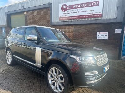 ET14 UHL: Range Rover SDV8 Autobiography Estate in Black. Automatic, Diesel, 4367cc, 8 Cylinder, Mileage 52,290. Comes with Copy of V5.