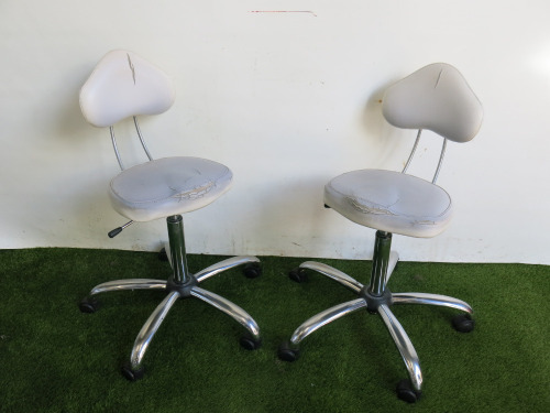 Pair of Mobile Beauty/Nail Salon Stools on Castors. Condition (As Viewed/Pictured).