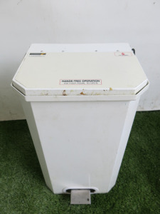 Sunflower Hand Free Fire Retardant Clinical Metal Waste Bin, Size H52cm.