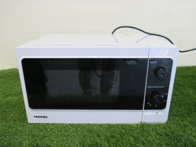 Toshiba 800w Microwave Oven, Model MM-MM20P.