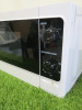 Toshiba 800w Microwave Oven, Model MM-MM20P. - 2