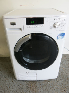 Maytag Intellisense Super 9 Condenser Tumble Dryer, Model MTDO9WH/1, S/N 8521 302 15020.