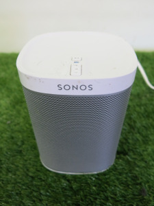 Sonos Play 1 Wireless Speaker in White. Comes with Power Supply.