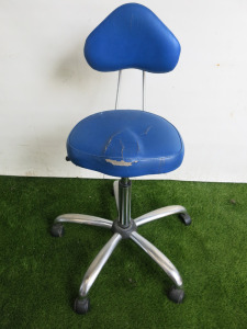 Mobile Beauty/Nail Salon Stool on Castors In Blue Condition (As Viewed/Pictured).