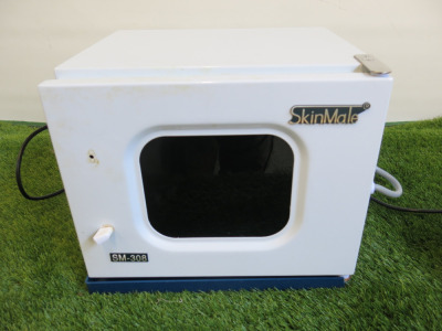 Skin Mate Professional Hot Cabinet, Model SM-308.NOTE: missing handle.