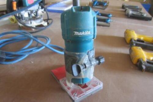 Makita 3709 Small Hand Held Router