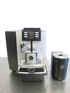 Jura X8 Bean to Cup Coffee Machine, Type 739, YOM 739. Comes with Jura Cool Control, Model 539, S/N S101901001874
