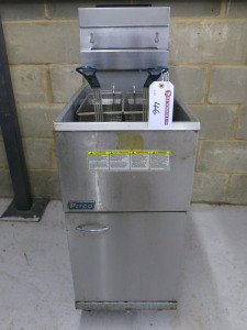 Pitco Single Tank Gas Deep Fryer, Model 35C+, S/N G16LA086781. Condition As Viewed/Pictured.