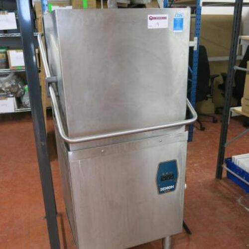 Dexion LP100 Pass Through Stainless Steel Commercial Dishwasher, Single Phase Electric, Comes with 5 Plastic Trays. Comes Complete with Stainless Steel Feed and Exit Tables