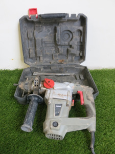 Wickes PDH26DS Hammer Drill In Carry Case.