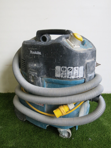 Makita 447m 110v Wet & Dry Vaccum Dust Extractor & Cleaner.