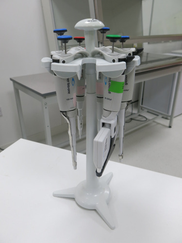 Set of 6 x Greiner-bio-one Pipettes on Stand (As Viewed).