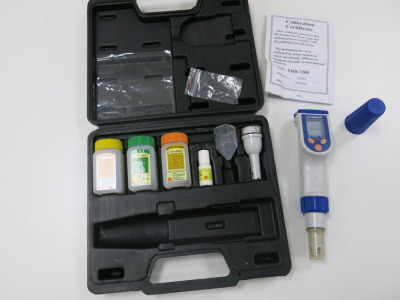 Omega PHH-7200 PH Temperature Sensor in Carry Case with Accessories (As Viewed).