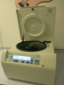 Fisher Brand GT-1R Centrifuge. S/N 43144386, DOM 06/2023.