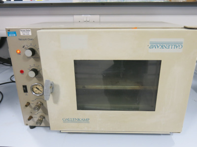 Gallenkamp Vacuum Oven, Model OVA031.XX1.5, S/N SG99/11/409.