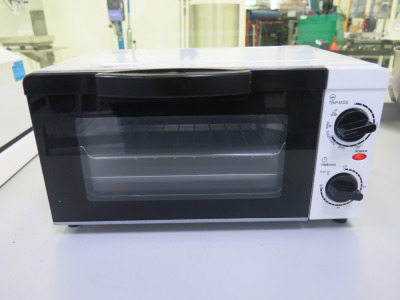 Argos Toaster Oven, Model MG10DER.