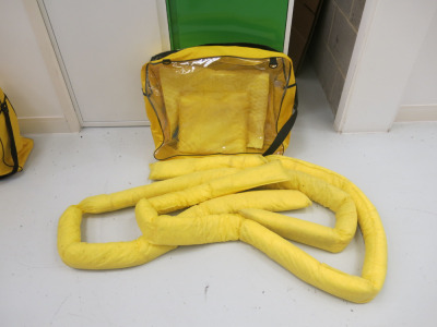 Fosse Liquitrol Emergency Spill Kit in Carry Case.