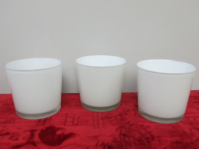 Set of 3 White Glass Flower Pots. Size H16cm.