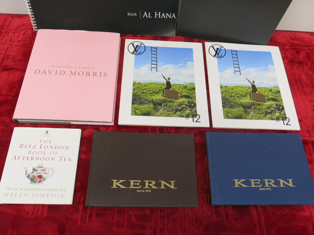 8 x Assorted Books, Magazines & Brouchures to Include: 2 x Kern, 2 x ...